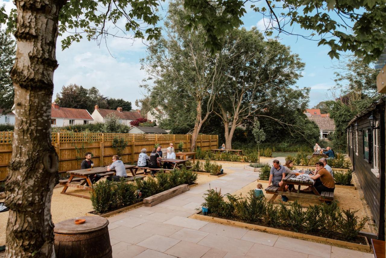 The Queens Chew Magna Exterior photo